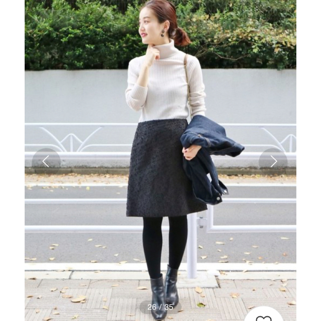 IENA(イエナ)のIENA ラメボンボン台形スカート ◆ 36 ¥17,600 レディースのスカート(ひざ丈スカート)の商品写真