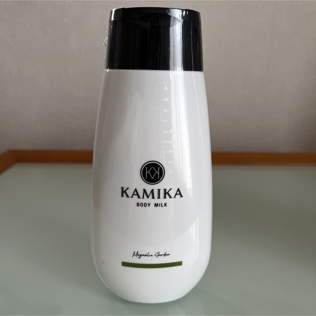 KAMIKA(カミカ)のカミカ  オールインワンクリームシャンプー コスメ/美容のヘアケア/スタイリング(シャンプー)の商品写真