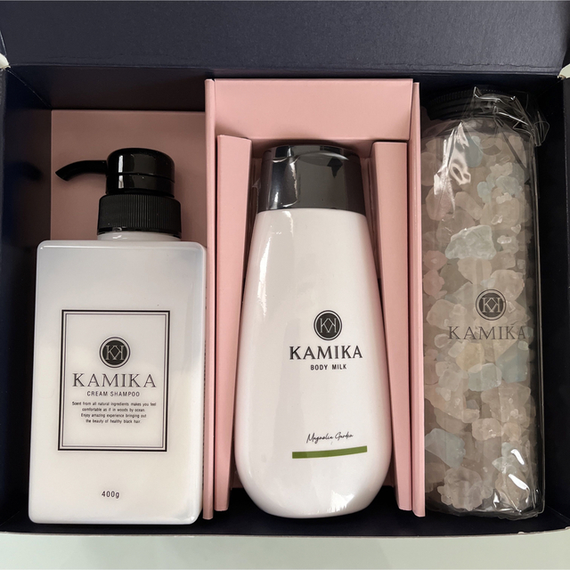 KAMIKA(カミカ)のカミカ  オールインワンクリームシャンプー コスメ/美容のヘアケア/スタイリング(シャンプー)の商品写真
