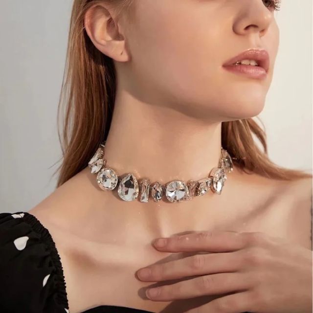 ZARA - クリスタル ビッグビジュー チョーカー ネックレスの通販 ZARA - クリスタル ビッグビジュー チョーカー ネックレスの通販