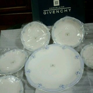 ジバンシィ(GIVENCHY)のGIVENCHYジバンシー＊大皿1枚と小皿5枚セット(食器)