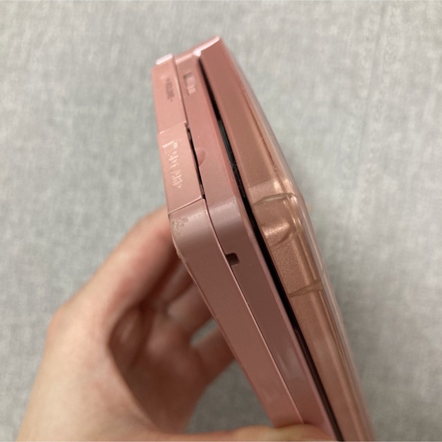 ニンテンドー3DS(ニンテンドー3DS)のニンテンドー 3DS 本体　misty pink エンタメ/ホビーのゲームソフト/ゲーム機本体(携帯用ゲーム機本体)の商品写真