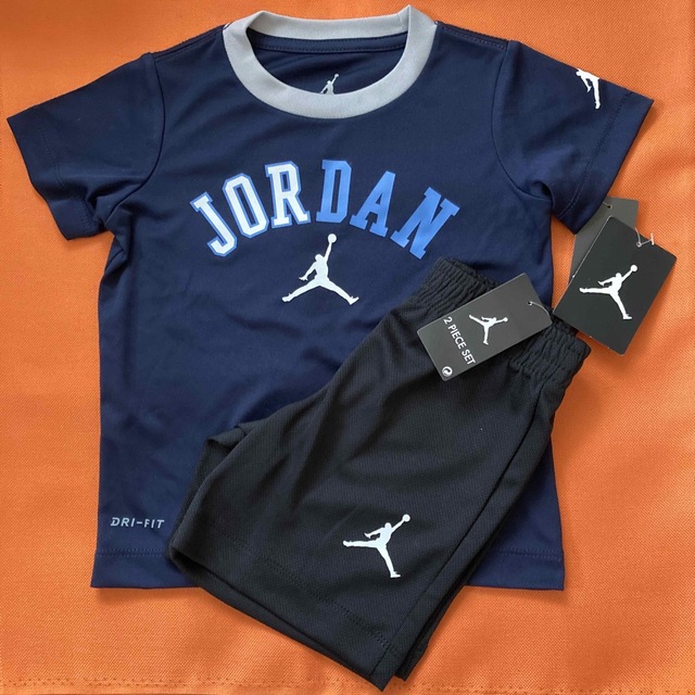 Jordan Brand（NIKE）(ジョーダン)の新品 JORDAN 上下セット 95cm キッズ/ベビー/マタニティのキッズ服男の子用(90cm~)(その他)の商品写真