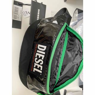 ディーゼル(DIESEL)のDIESELボディバッグ X08030 ブラック グリーン　ディーゼル(ボディーバッグ)