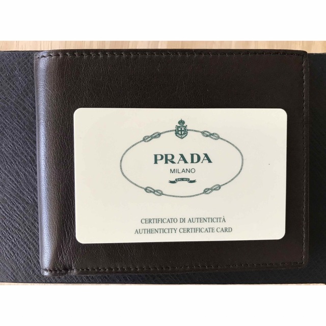 10/30まで値下げ　PRADA プラダ　美品　2つ折り財布