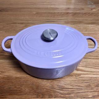 ルクルーゼ(LE CREUSET)の【週末お値下げ】ル・クルーゼ　オーバル　両手鍋　ピンク系　パープル系(鍋/フライパン)