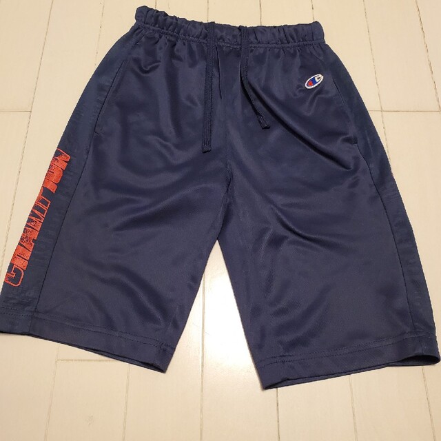 Champion(チャンピオン)のChampion　サッカー　パンツ150㎝ スポーツ/アウトドアのサッカー/フットサル(ウェア)の商品写真