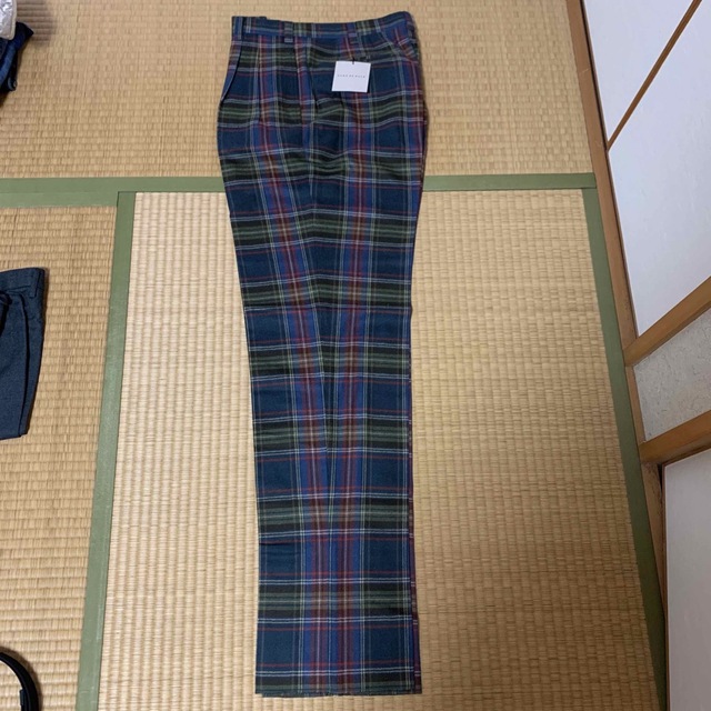 男性用　スラックス メンズのパンツ(スラックス)の商品写真