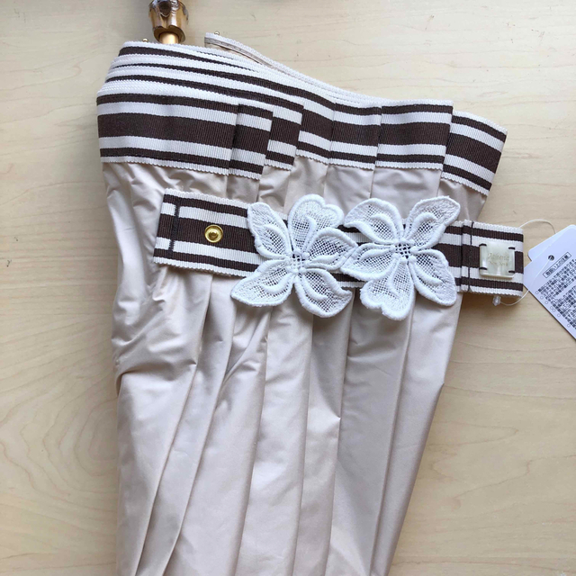 ★新品★アシーナニューヨーク 折りたたみ晴雨兼用傘 ベージュ ストライプ レース