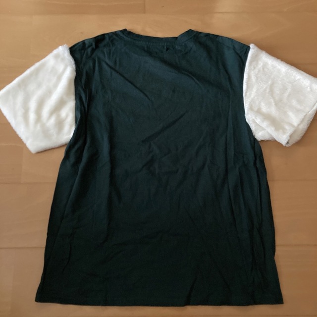 Bershka(ベルシュカ)のBershka TシャツグリーンM レディースのトップス(Tシャツ(半袖/袖なし))の商品写真