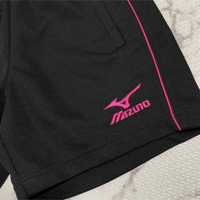 MIZUNO(ミズノ)のMIZUNO バレー　ハーフパンツ　M♡ スポーツ/アウトドアのスポーツ/アウトドア その他(バレーボール)の商品写真