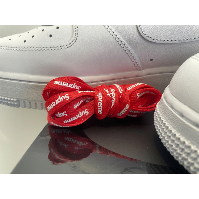 Supreme(シュプリーム)のSupreme®︎ x Nike®︎ Air Force 1 Low White メンズの靴/シューズ(スニーカー)の商品写真