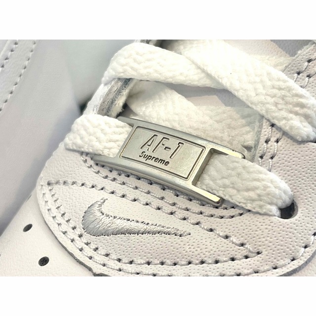 Supreme(シュプリーム)のSupreme®︎ x Nike®︎ Air Force 1 Low White メンズの靴/シューズ(スニーカー)の商品写真