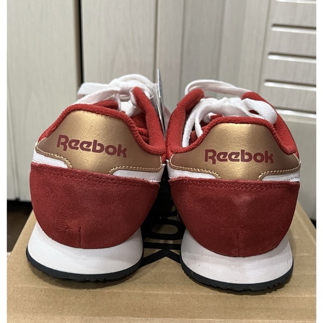 Reebok(リーボック)のReebok スニーカー 赤 レディースの靴/シューズ(スニーカー)の商品写真