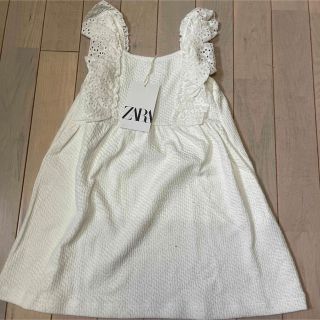 ザラキッズ(ZARA KIDS)の新品未使用　ZARA ワンピース　白　4y 5y 110 レース　女の子(ワンピース)