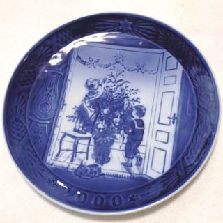 ロイヤルコペンハーゲン(ROYAL COPENHAGEN)のROYAL COPENHAGENイヤープレート2000年(置物)