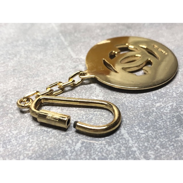 GUCCI - グッチ キーホルダー ゴールド シェリー GUCCI GUCCI - グッチ キーホルダー ゴールド シェリー GUCCI