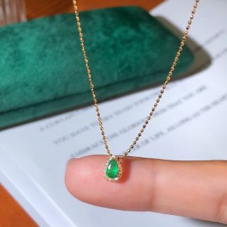 天然ダイヤモンド付きエメラルドネックレスk18の通販 by 天然