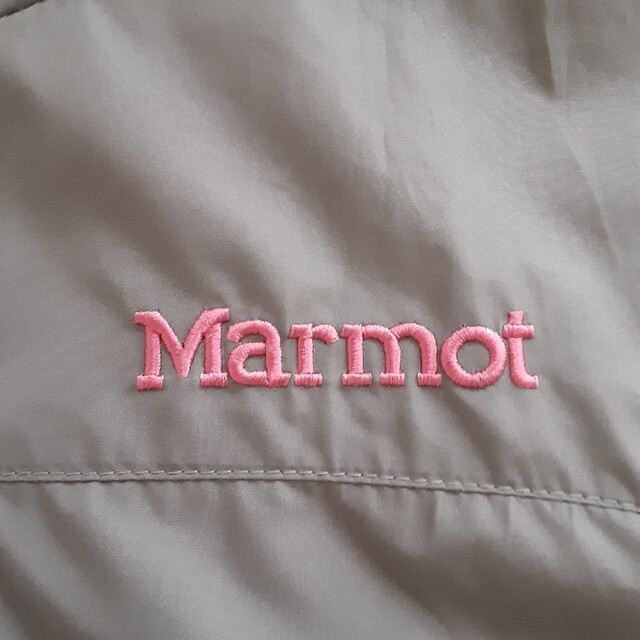 MARMOT(マーモット)のMarmot　マウンテンパーカー レディースのジャケット/アウター(ナイロンジャケット)の商品写真