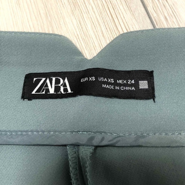 ZARA(ザラ)のZARA ハイウエストパンツS 2020年モデル レディースのパンツ(カジュアルパンツ)の商品写真