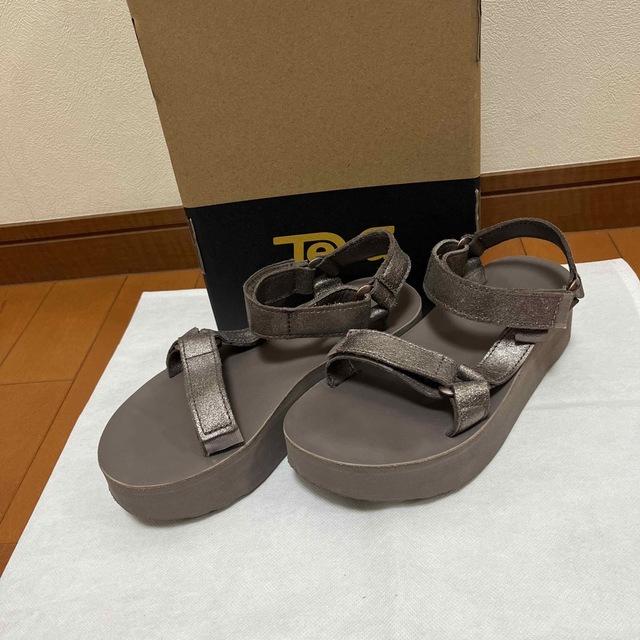 Teva『23㎝』FLATFORM UNIVERSAL LEATHER