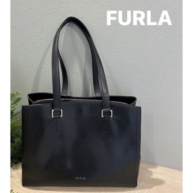 美品】FURLA フルラ ブラック A4サイズ可能 ショルダートートバック