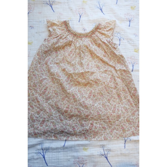 【美品】Bonpoint ボンポワン　8A リバティプリント　スモッキングドレス
