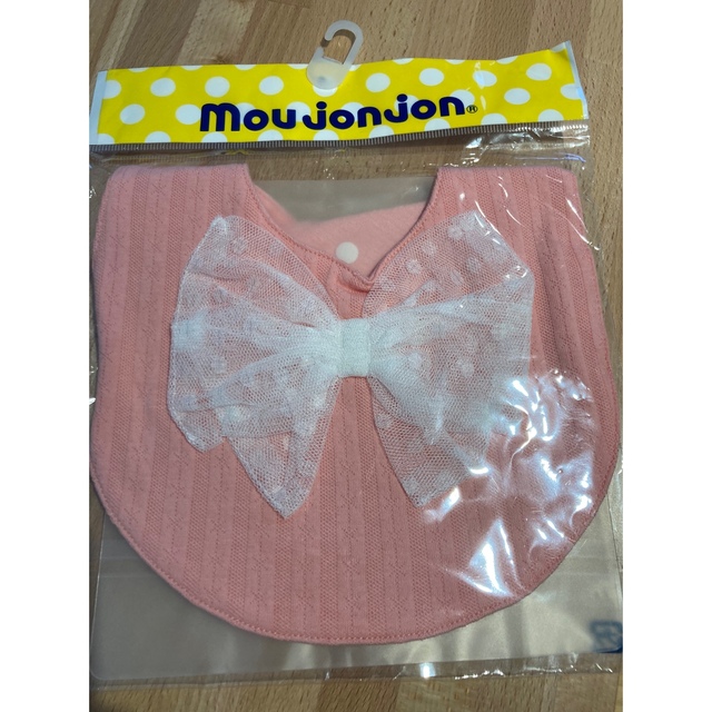 mou jon jon(ムージョンジョン)のお値下げ　ムージョンジョン  新品未使用タグ付きスタイ　 キッズ/ベビー/マタニティのこども用ファッション小物(ベビースタイ/よだれかけ)の商品写真