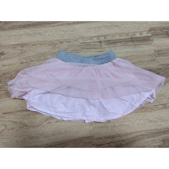 babyGAP(ベビーギャップ)のGAP　ギャップ　スカート　90cm キッズ/ベビー/マタニティのキッズ服女の子用(90cm~)(スカート)の商品写真