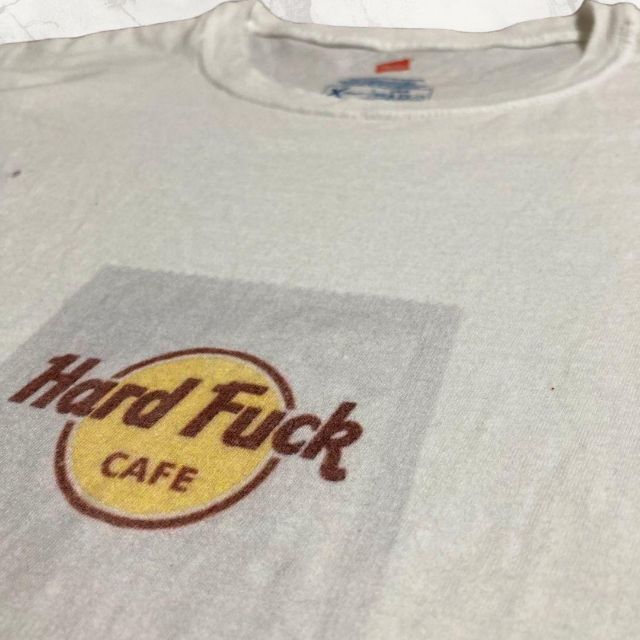 HRE Hanes 白 Hard Fuck Cafe ネタ　コンドーム Tシャツ メンズのトップス(Tシャツ/カットソー(半袖/袖なし))の商品写真