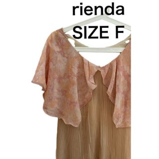 リエンダ(rienda)のrienda リエンダ ブラウス 花柄 サイズF(シャツ/ブラウス(半袖/袖なし))