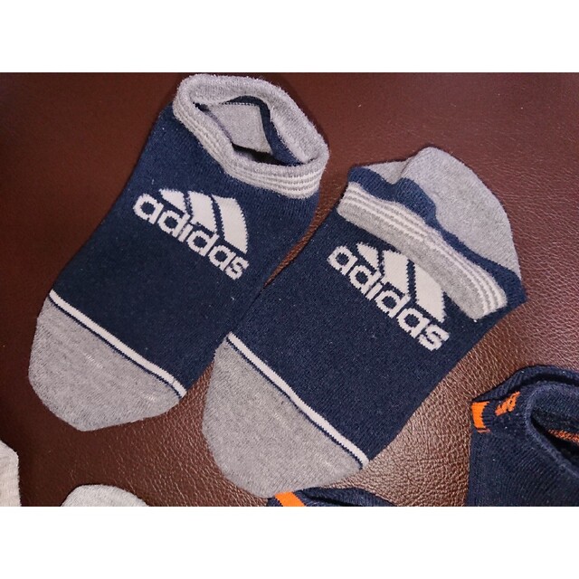 adidas(アディダス)のアディダス靴下セット キッズ/ベビー/マタニティのこども用ファッション小物(靴下/タイツ)の商品写真