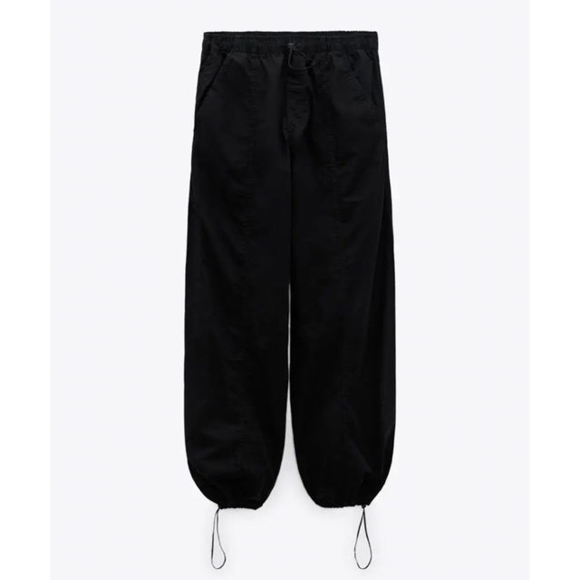 ZARA(ザラ)の今期新品ZARAザラパラシュートパンツブラック黒xs レディースのパンツ(ワークパンツ/カーゴパンツ)の商品写真