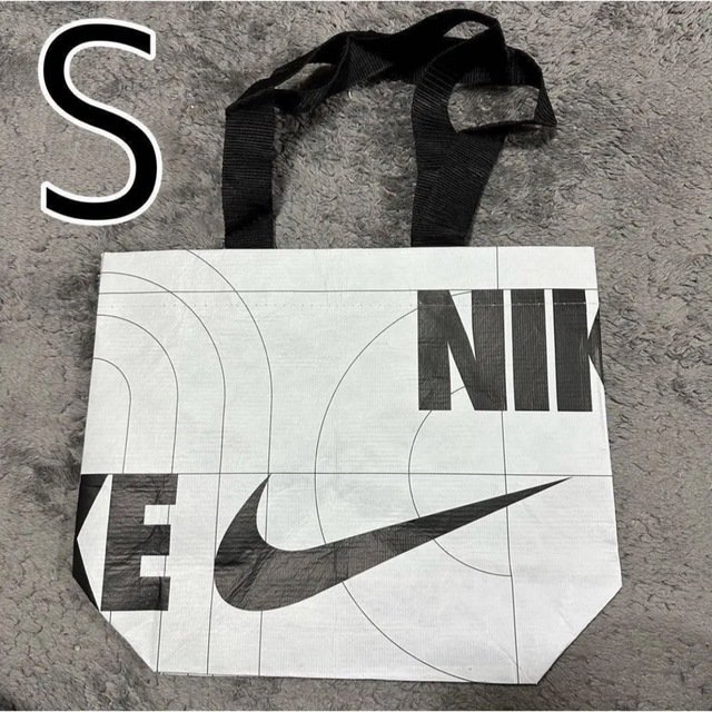 NIKE(ナイキ)のS,M,L NIKE エコバッグ 3点セット レディースのバッグ(トートバッグ)の商品写真