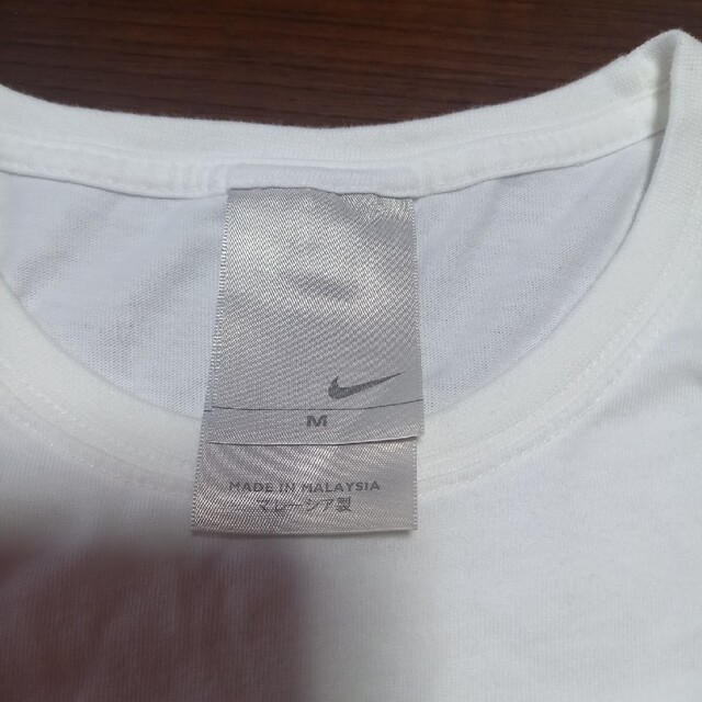 NIKE(ナイキ)のナイキ　Tシャツ　Mサイズ レディースのトップス(Tシャツ(半袖/袖なし))の商品写真