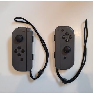 ニンテンドースイッチ(Nintendo Switch)のジョイコン左右（黒、中古）Nintendo Switch(携帯用ゲーム機本体)