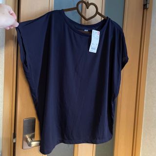 ユニクロ(UNIQLO)のうたさま専用‼️✨新品未使用✨ドレープクルーネックT✨ネイビー✨Lsize(Tシャツ(半袖/袖なし))