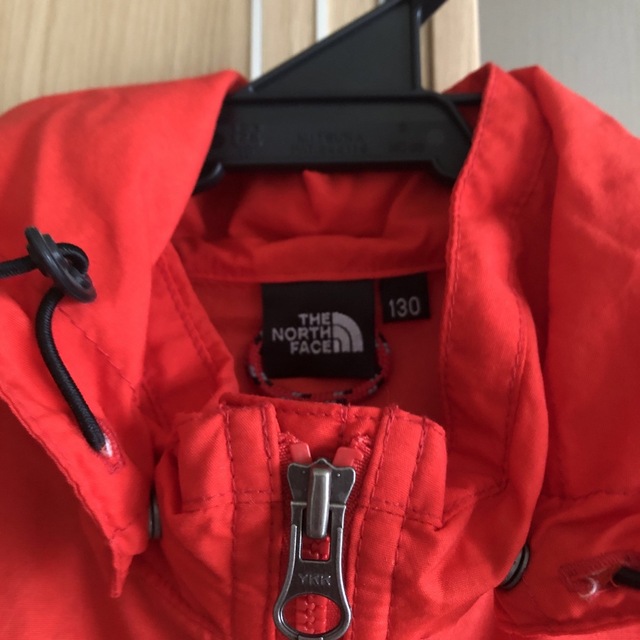 THE NORTH FACE(ザノースフェイス)のTHE NORTH FACE 130cm ベスト(フード付) キッズ/ベビー/マタニティのキッズ服女の子用(90cm~)(ジャケット/上着)の商品写真