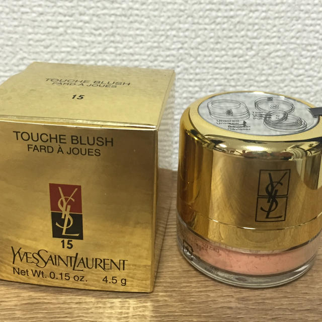 Saint Laurent(サンローラン)のイヴサンローラン チーク 未使用品 コスメ/美容のベースメイク/化粧品(チーク)の商品写真