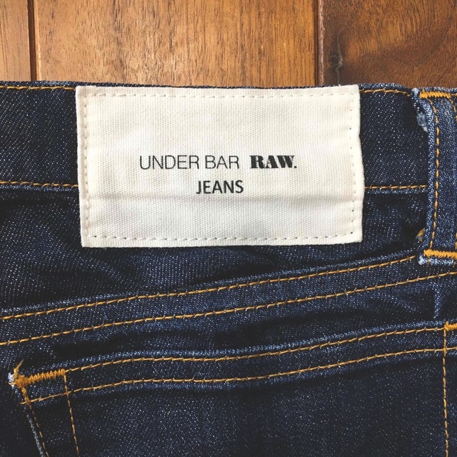 UNDER BAR RAW.(アンダーバーロウ)のUNDER BAR  RAW  JEANS  XS レディースのパンツ(デニム/ジーンズ)の商品写真