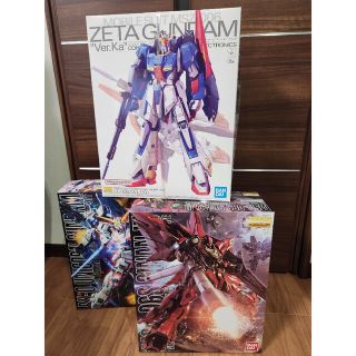 マスターグレード(Master Grade（BANDAI）)のMGユニコーンガンダム＋MGシナンジュ＋MGゼータガンダムVer.Ka(プラモデル)