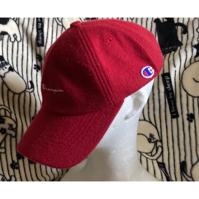 Champion(チャンピオン)の[Champion チャンピオン]濃いレッドカラーのステキキャップCAP帽子です メンズの帽子(キャップ)の商品写真