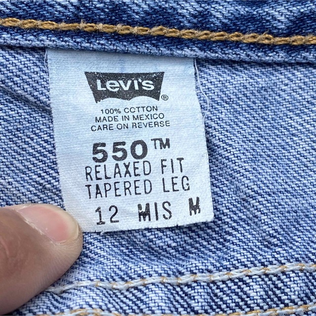 Levi's(リーバイス)のリーバイス 550 Mサイズ ブルーデニムジーンズ メキシコ 2002年製 メンズのパンツ(デニム/ジーンズ)の商品写真