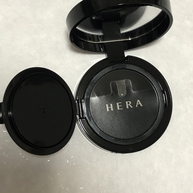 新品未使用‼️ヘラ HERA ⭐️ クッションファンデ 21N1本体 コスメ/美容のベースメイク/化粧品(ファンデーション)の商品写真