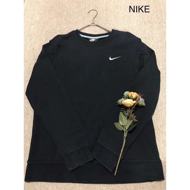 NIKE(ナイキ)の💕NIKE💕Ｌサイズ💕トレーナー💕 レディースのトップス(トレーナー/スウェット)の商品写真