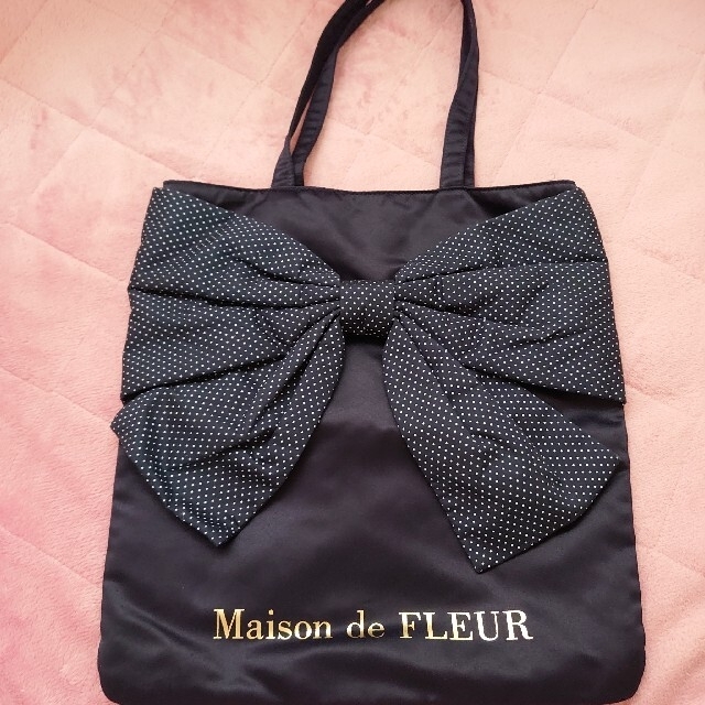 Maison de FLEUR(メゾンドフルール)のメゾンドフルール✾リボントート レディースのバッグ(トートバッグ)の商品写真