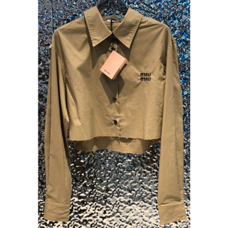 ミュウミュウ ブラウスの通販 600点以上 | miumiuを買うならラクマ ミュウミュウ ブラウスの通販 600点以上 | miumiuを買うならラクマ