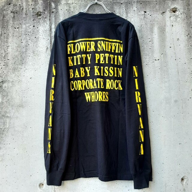 ONE OK ROCK(ワンオクロック)のＬ/長袖T nirvana スマイル メンズのトップス(Tシャツ/カットソー(七分/長袖))の商品写真