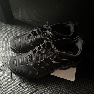 ナイキ(NIKE)のAIR VAPOR MAX PLUS TRIPLE BLACK(スニーカー)