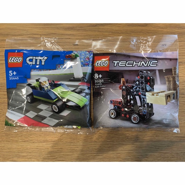 Lego(レゴ)のLEGO 非売品　２個セット キッズ/ベビー/マタニティのおもちゃ(積み木/ブロック)の商品写真